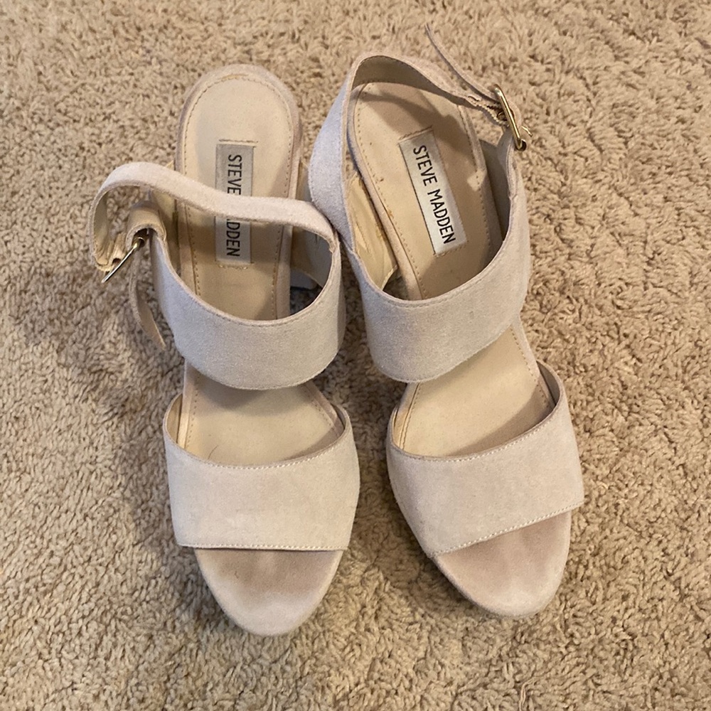 Steve Madden 4” Pump Heel